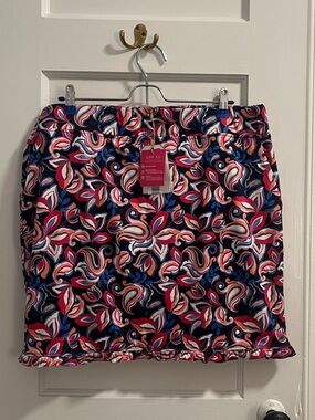 NWT Stella Parker Women’s Size Large Navy Floral Skort
